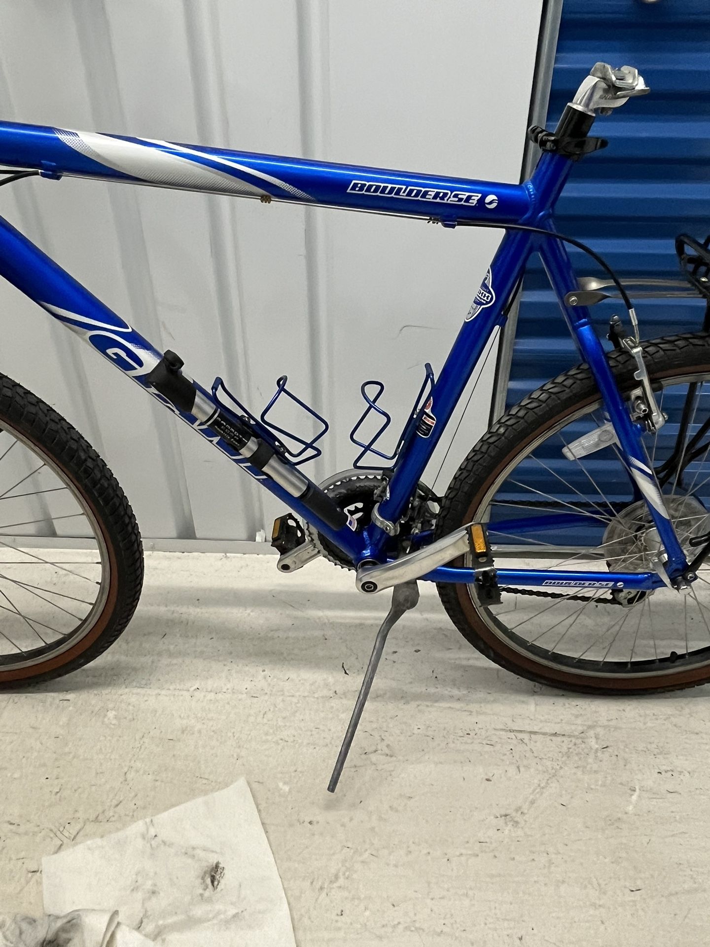 Giant Boulder SE 23” Men’s Bike 