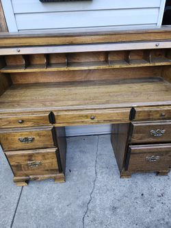 Free roll up desk