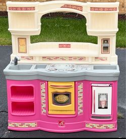 Kids play kitchen