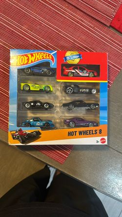 Hot wheel 8 pack