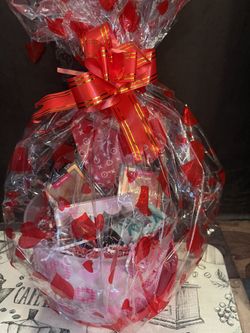 Valentine Makeup Baskets