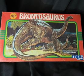 Brontosaurus Model Kit