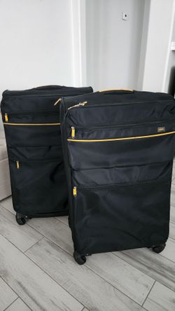 2 Lucas Checked 31" suitcases