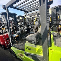 Clark Forklift 3 Stages 5500 Lbs 