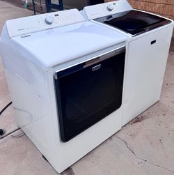 Maytag Bravos XL Washer and electric Dryer Set