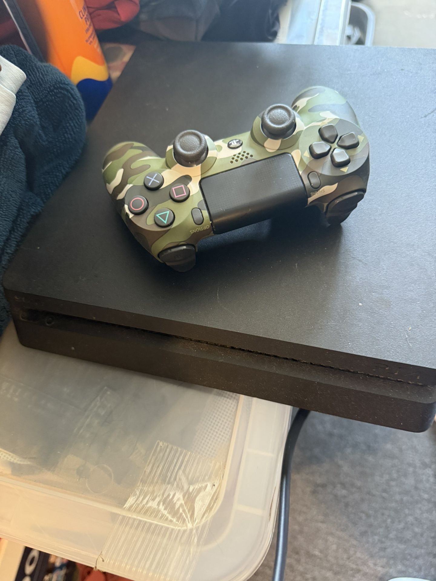PS4 Console 1TB