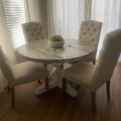 Farmhouse Table/Chairs set