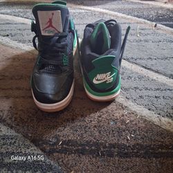 Nike SB x Air Jordan 4 Sneakers