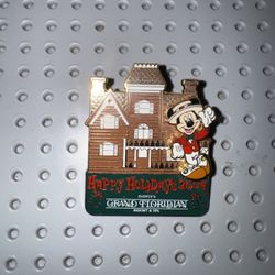 Disney Happy Holidays 2004 Pin Grand Floridian Gingerbread Mickey Mouse LE