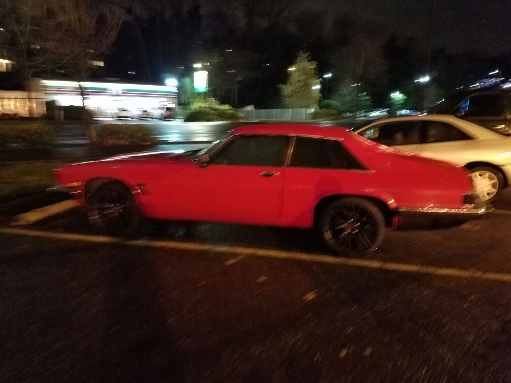 89 jaguar xjs rouge edition v12, runs good, fast , fresh rims and tires, i also have arden body kit and extra parts to add to sale too