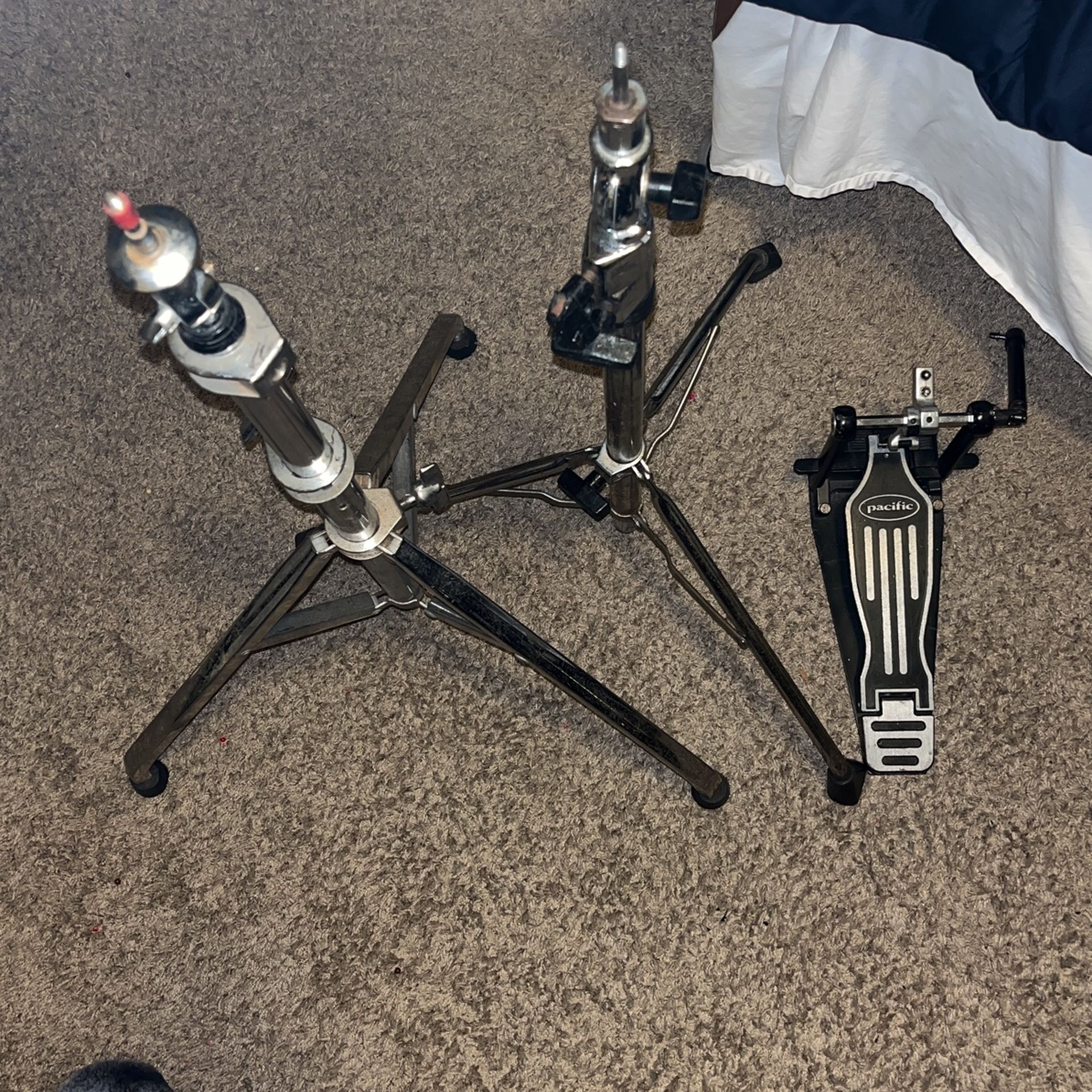 Stand Bag With Stands And Drum Pedal