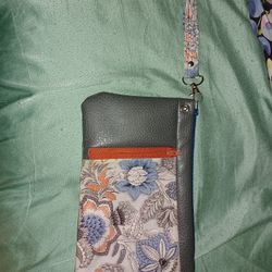 Clutch Bag With Wristlet 