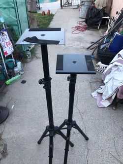 Pyle speaker stands