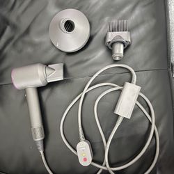 DYSON HAIRDRYER