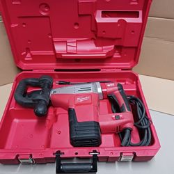 Milwaukee SDS Max 15 Lb Demolition Hammer