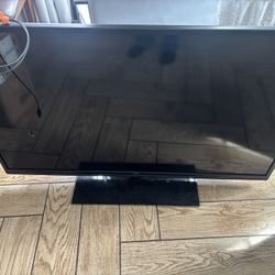 TCL 50” Full HD TV