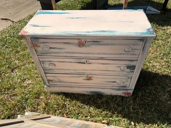 Vintage Dresser with Mirror for Sale 🌹