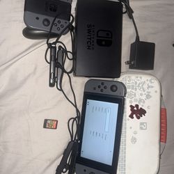 Nintendo Switch Bundle !  128gb Ext, Minecraft, Joycon