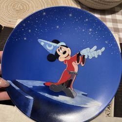 Walt Disney Mickey Mouse collector plate