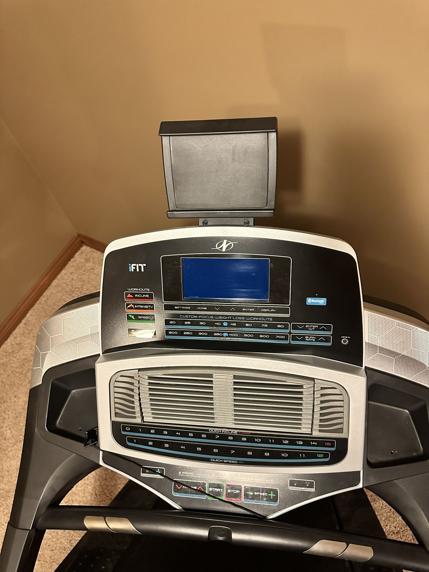 LIKE NEW Nordictrack Treadmill C970 Pro