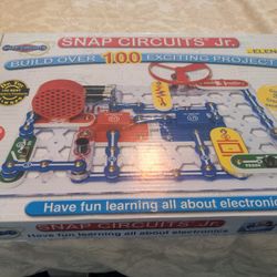 Snap Circuits Junior New In The Box.