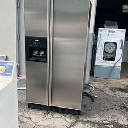Whirlpool Refrigerator 