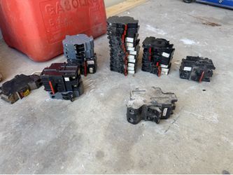 Stab lok breakers