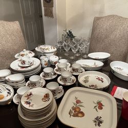 Royal Worcester Evesham Porcelain China
