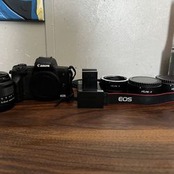 Canon M50 Mirrorless Camera Bundle – Great Condition