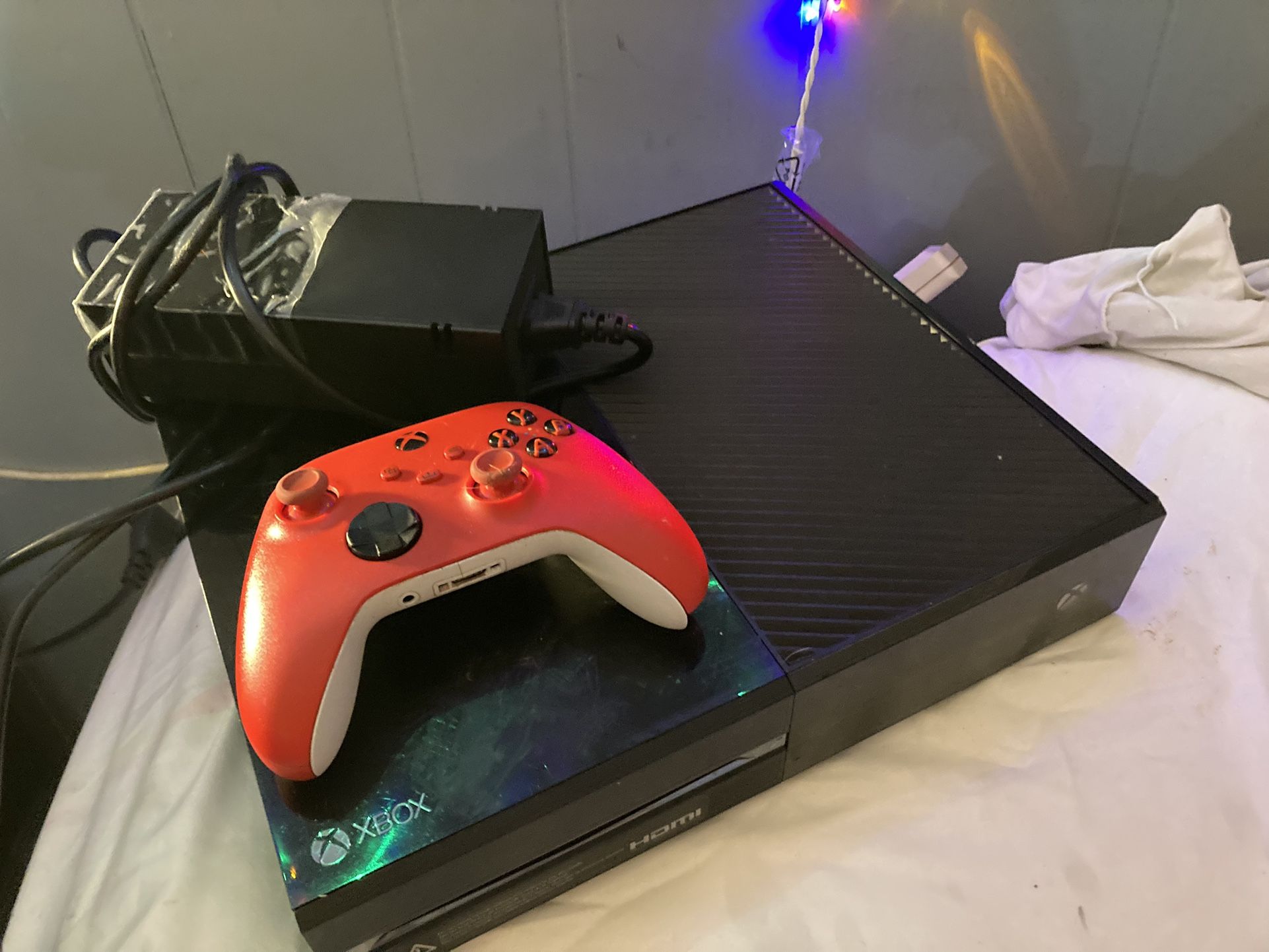 Xbox One With Power Cord And Controller 