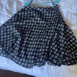 Jones New York brand new  Floral Print size 12 Silk skirt with lining