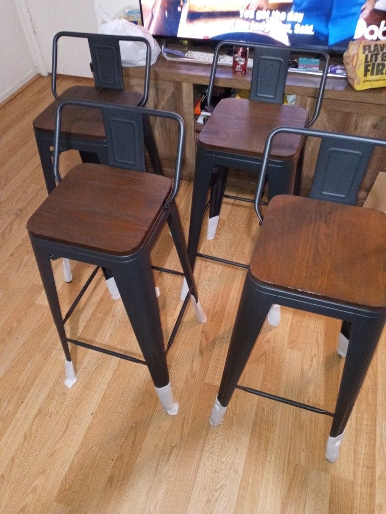 Set Of 4 Bar Stools