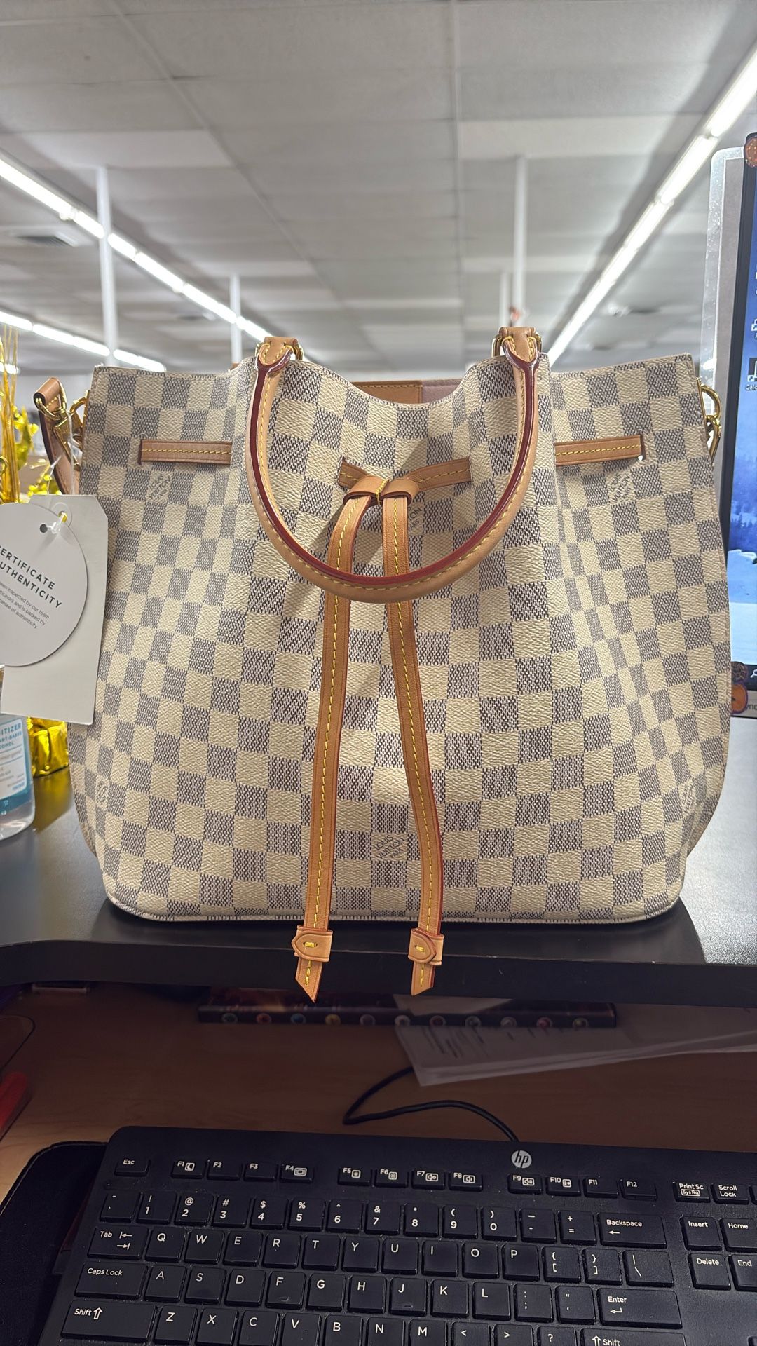 LOUIS VUITTON PURSE !! ( READ DESCRIPTION )