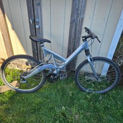 Cannondale Super V Bike