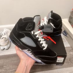 Jordan 5 Black Metalic Reimagined