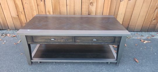 Rolling coffee table