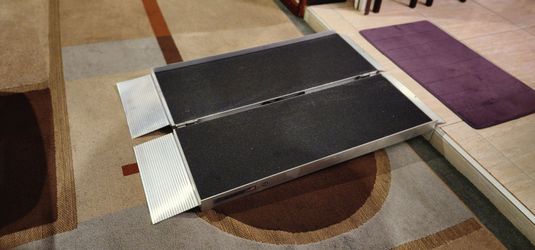 4 Ft EZ-Access Suitcase Singlefold AS Ramp