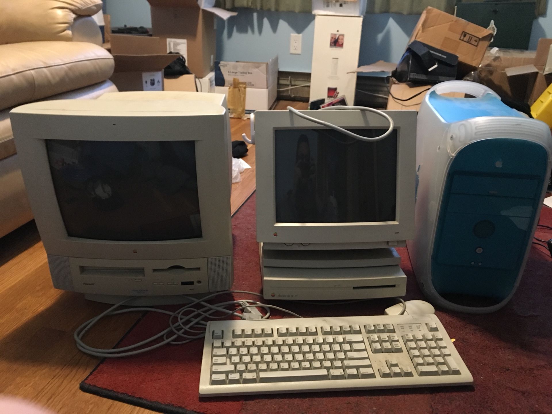 Lot of 3 Vintage Mac Computers G3/Mac LC2/PowerMac 5260
