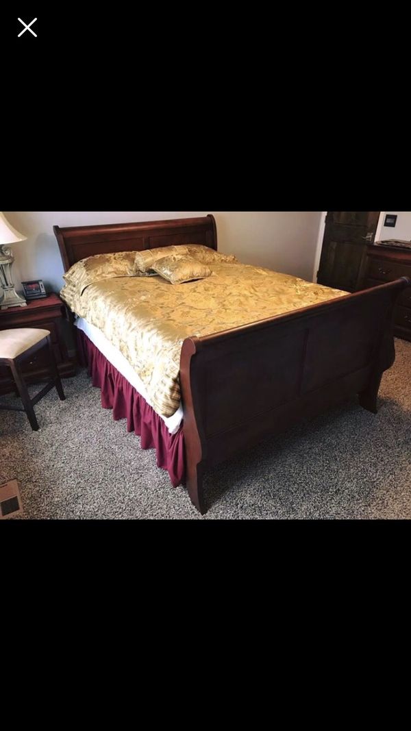 Excellent Condition Queen Size Bed Frame Big Dresser And Lovely Excellent Condition Queen Size Bed Frame Big Dresser And Lovely Night Stand For In Minneapolis Mn Offerup