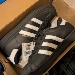 Brand New Mens Adidas Superstar. Black And Gold