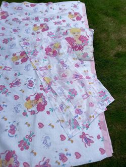 Vintage Barbie 1995 Pink Ballerina Roses/Flower Bedding Blanket, Pillow, Curtain