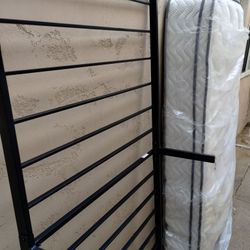 Twin Bed 
