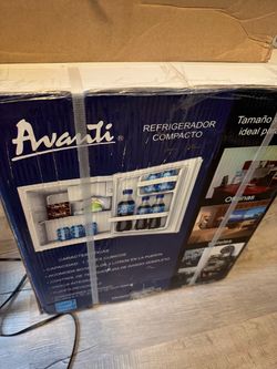 Avanti 1.7 CF Refrigerator - White Model: RM17XOWIS