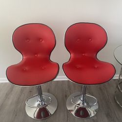 Ideal for kitchen or bar