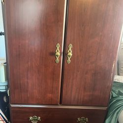 Cabinet/Dresser