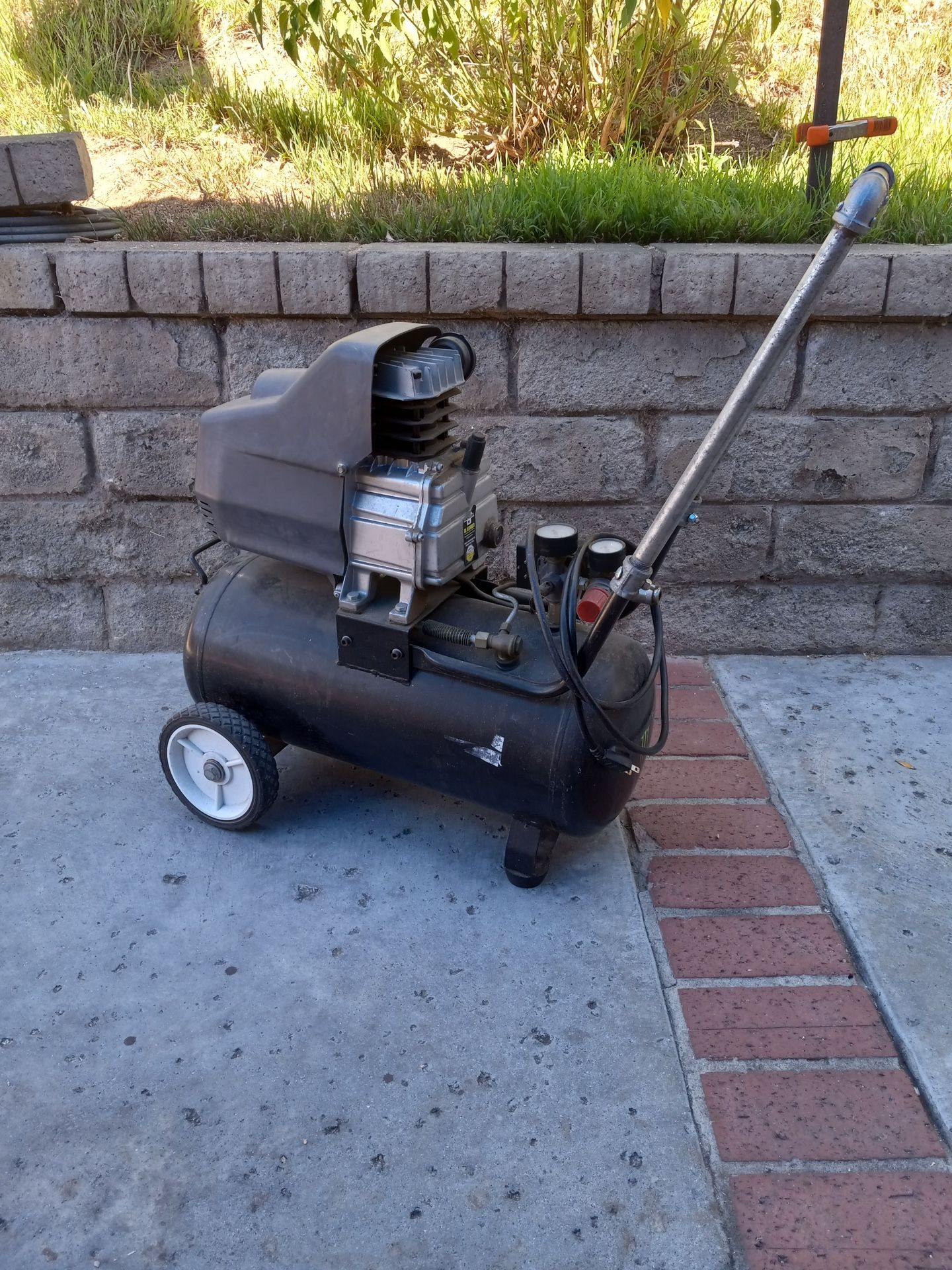 Central Pneumatic Air Compressor