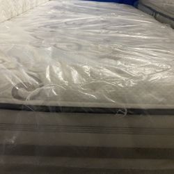 Simmons Beautyrest? Mike queen mattress with Box springs included 300. I can also deliver