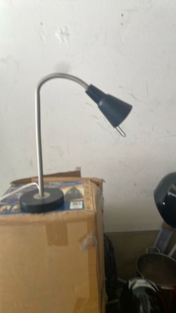 Desk lamp