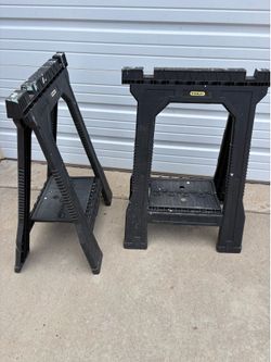 Folding sawhorses