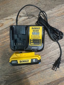 Dewalt Battery and Charger 20v. $45 Firm Price 🔥 pick up in Van Nuys